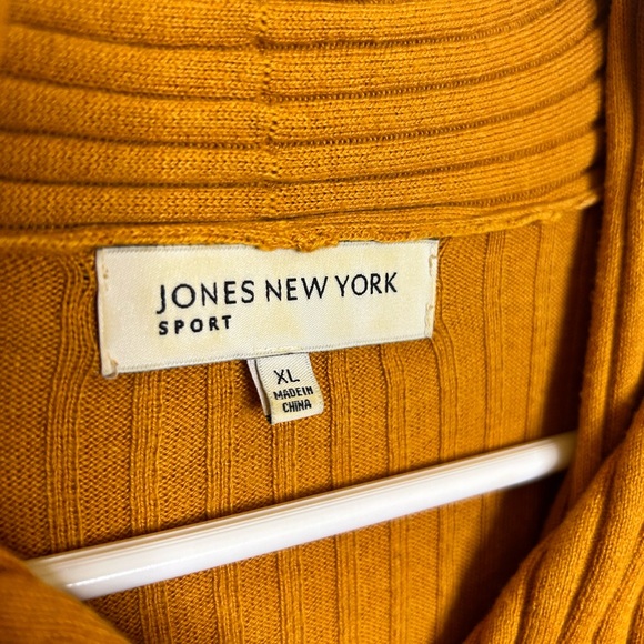 Jones New York Women’s Size XL, Cowl Neck Sweater - Picture 2 of 4